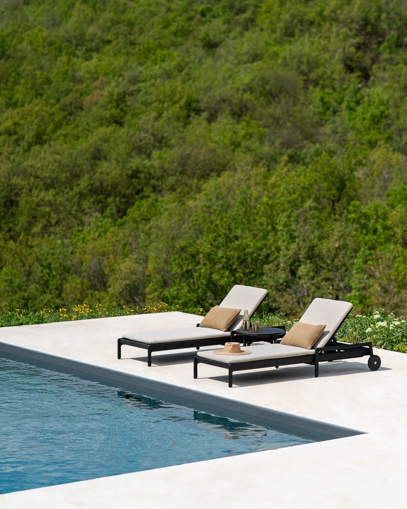 Chaise longue de jardin Teck noir / coussin Natural Jack