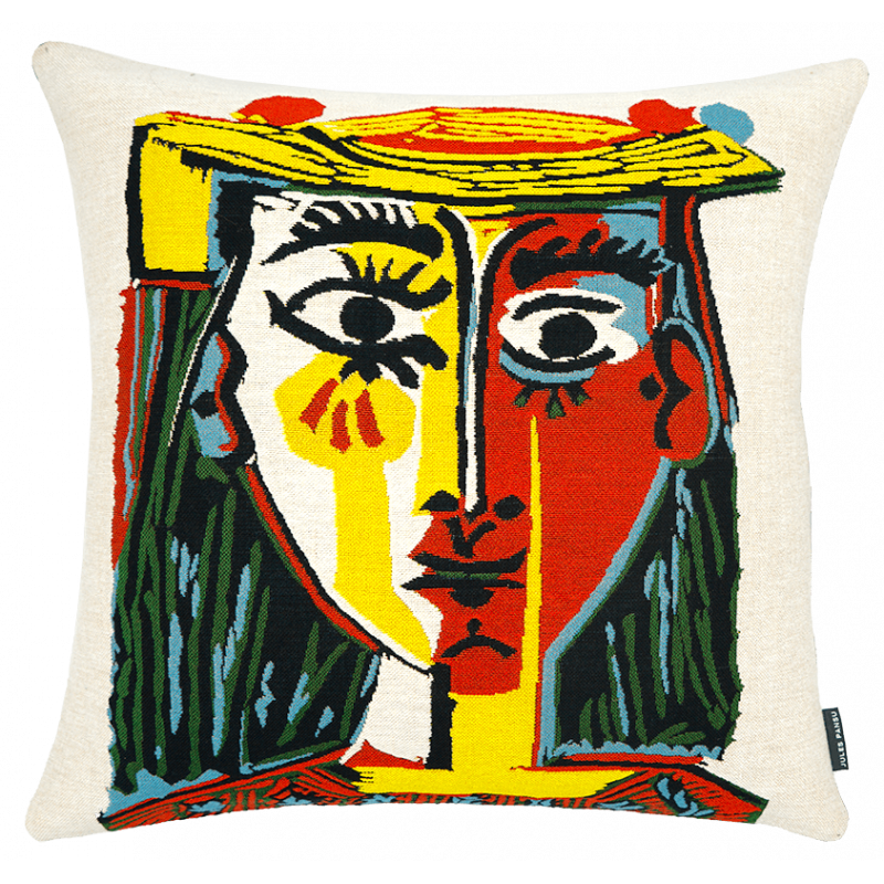 Portrait of a woman with a hat 
